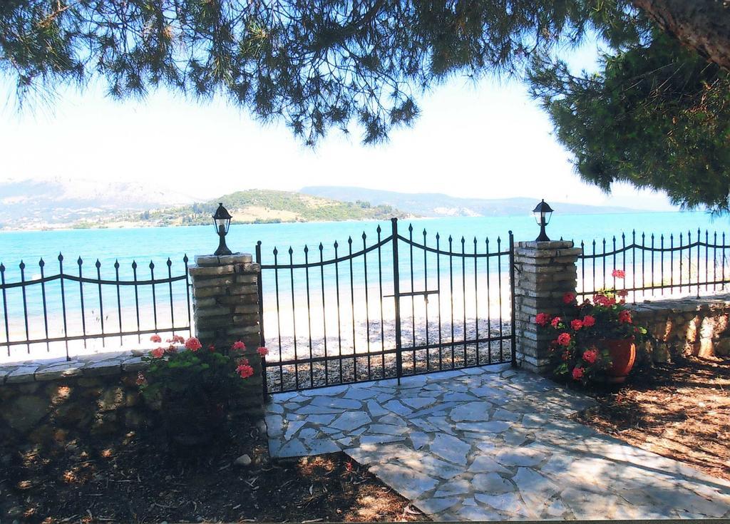 Ormos Drepanou Apartments Лигия Екстериор снимка