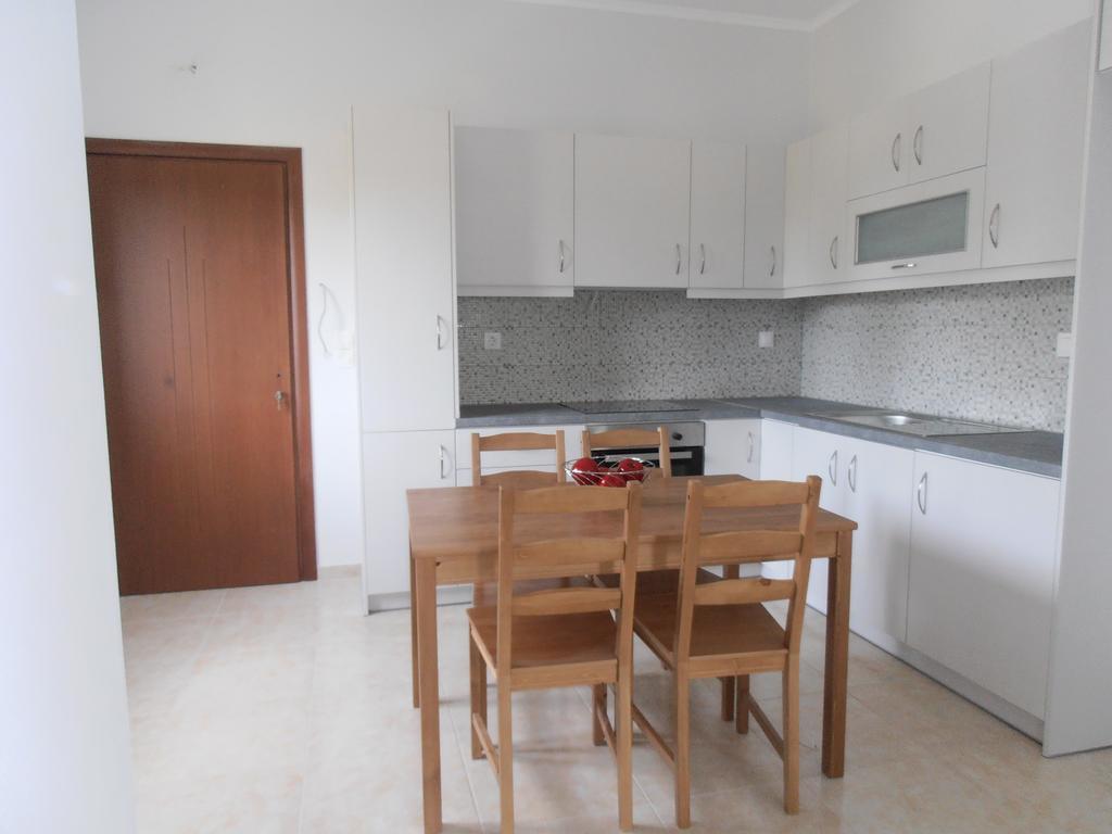 Ormos Drepanou Apartments Лигия Екстериор снимка