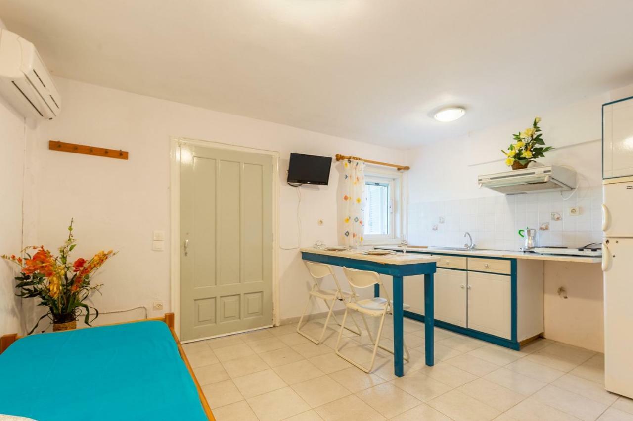 Ormos Drepanou Apartments Лигия Екстериор снимка